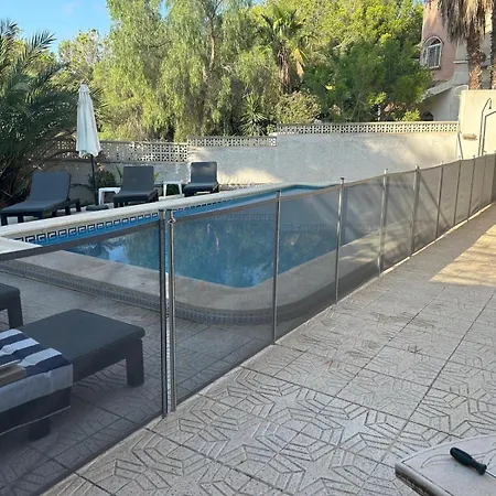 Villa En Pinar de Campoverde